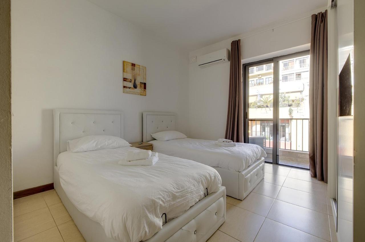 Modern 3 Bedroom Apartment In Central Sliema Exterior photo