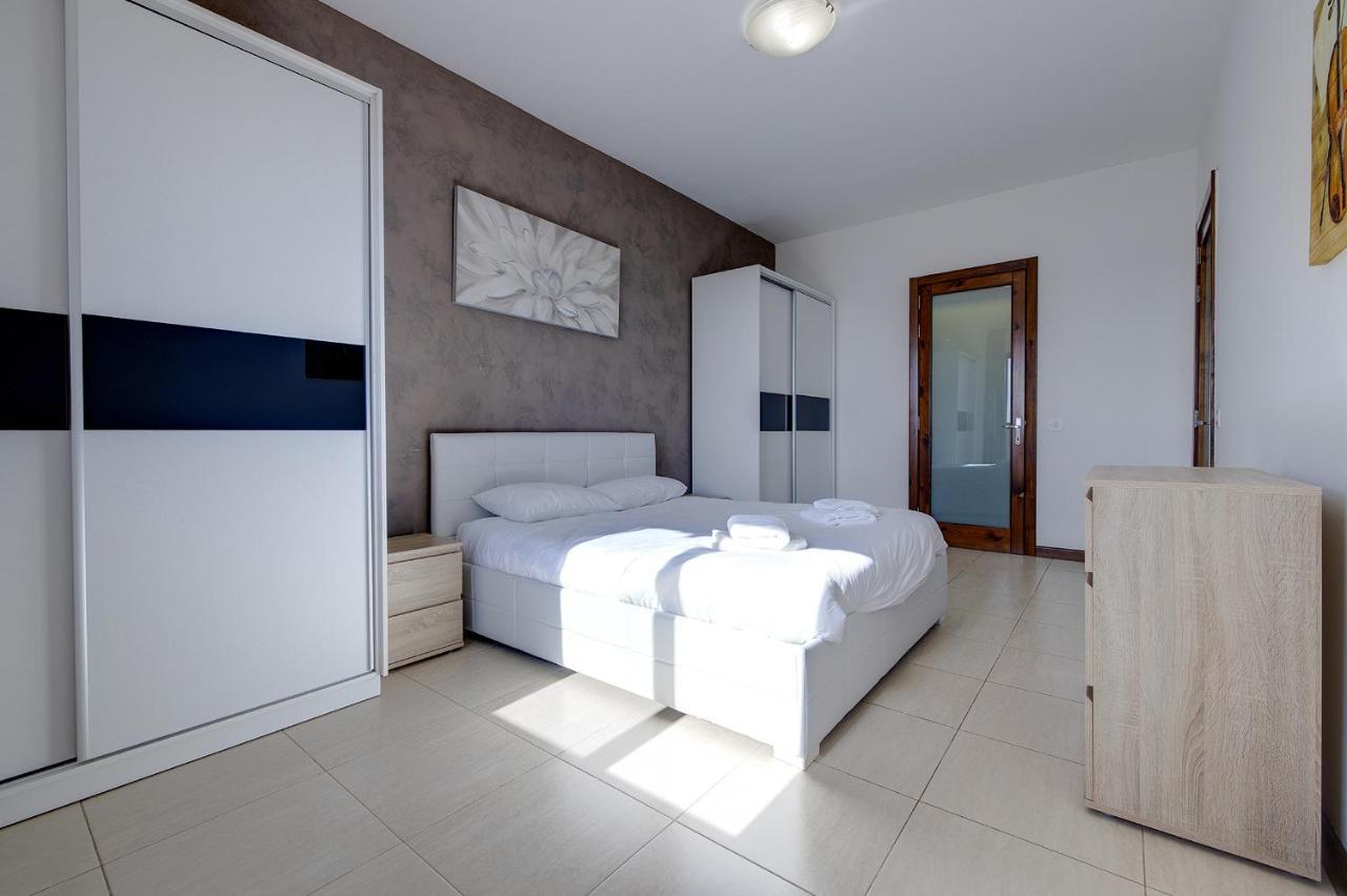 Modern 3 Bedroom Apartment In Central Sliema Exterior photo